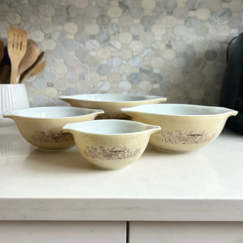 Vintage Pyrex Nesting Bowls Forest Fancies Mushroom Complete set of 4 - Picture 3 of 8